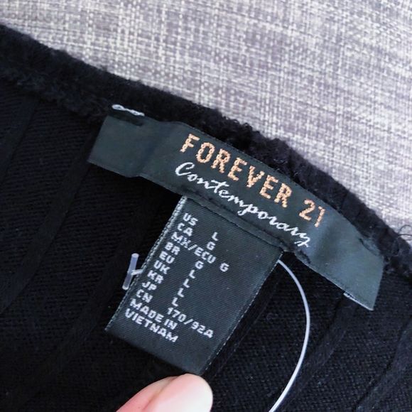 Black long sleeve - Picture 3 of 3